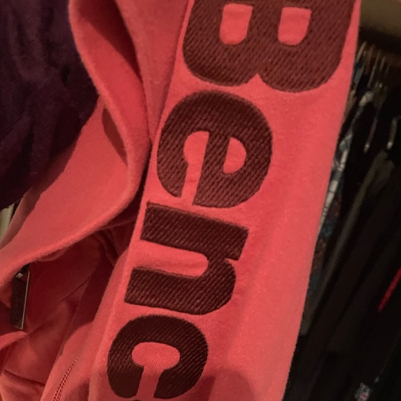 Bench zip - Picture 1 of 4